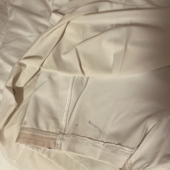 White lululemon skirt - Picture 4 of 4